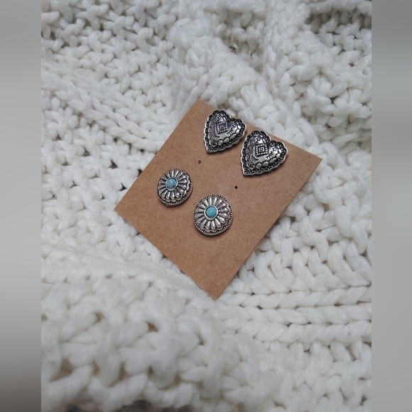 2 for 25$ Silver Heart and Turquoise Stud Earrings Set - Picture 2 of 3
